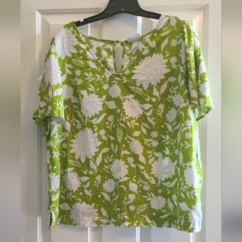 Ava Viv Green and White Floral Top